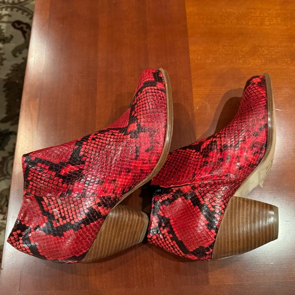 NWT ALBERTO ZAGO Leather Booties Made in ITALY, Red and Black. Size: 38 1/2 - Picture 7 of 7